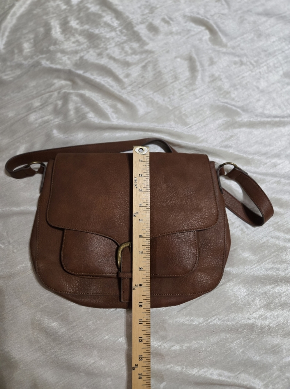 Classic Brown Faux Leather Crossbody Saddle Bag EUC - Picture 7 of 7